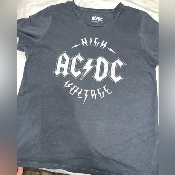 H&M Tops - ACDC printed tee